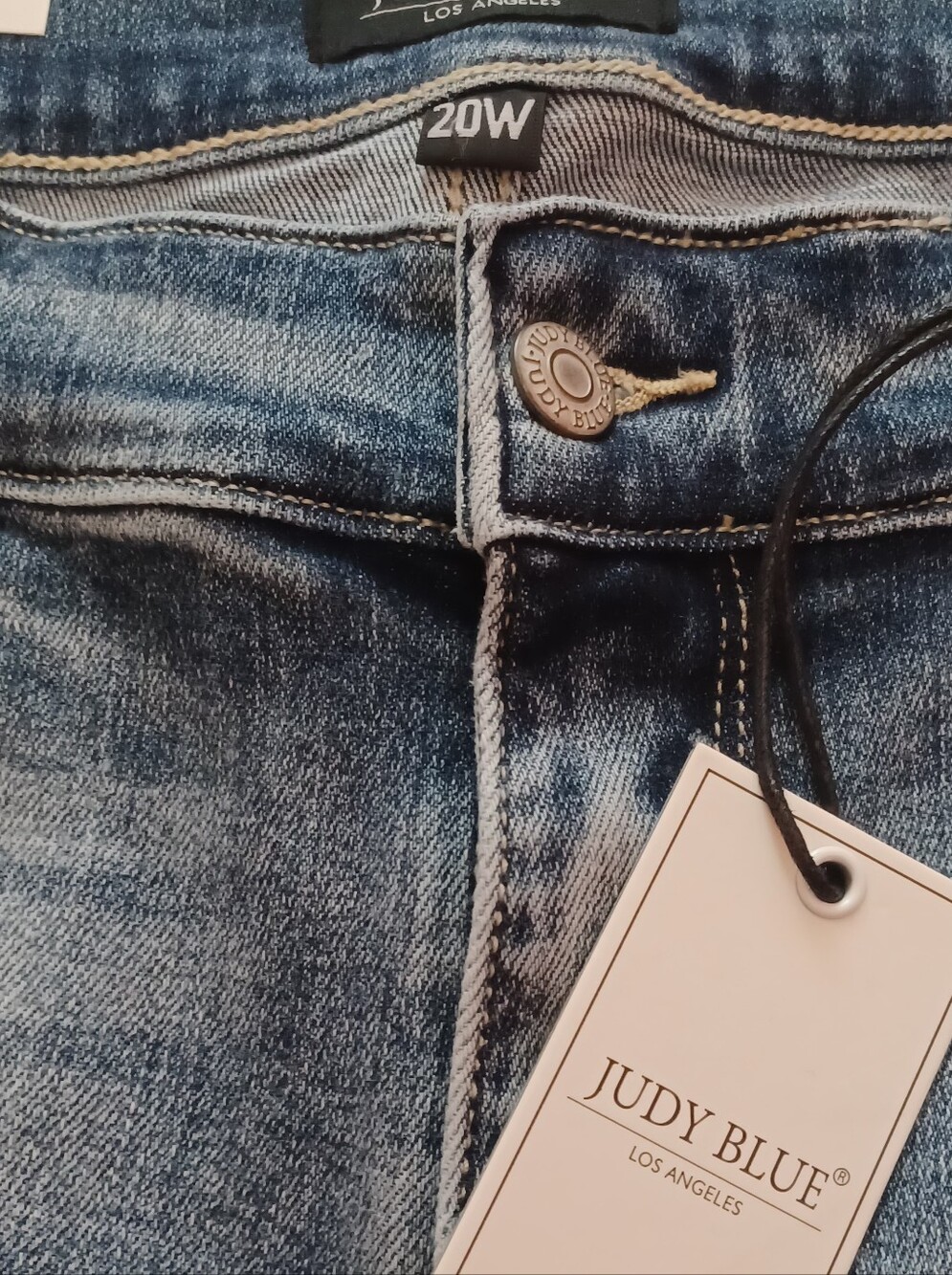 Judy Blue Women's Medium Blue High-Rise Relaxed Jeans